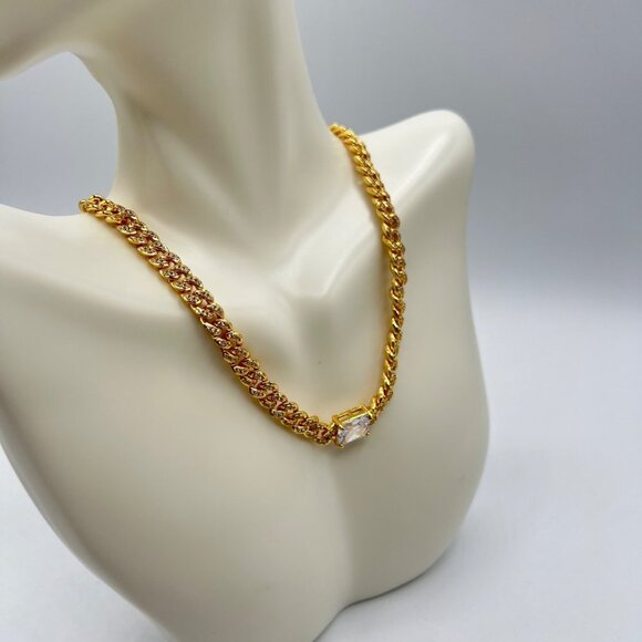 Macy's Emerald-Cut Cubic Zirconia Cable Link Necklace in Gold-Tone MSRP $350 NWT - Picture 4 of 8